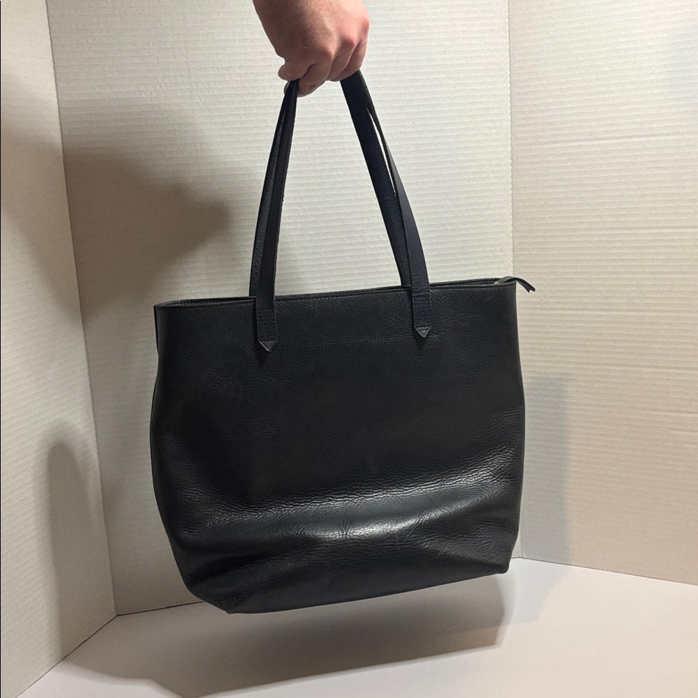 Madewell Leather The Zip-Top Medium Transport Leather Tote Navy - Picture 4 of 16